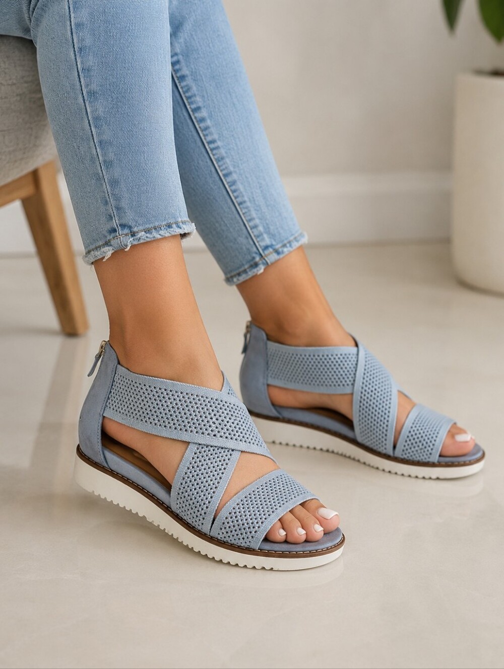 Easy Spirit Women's Wander Flat Lightweight Comfort Blue Leather Sandals Size 10